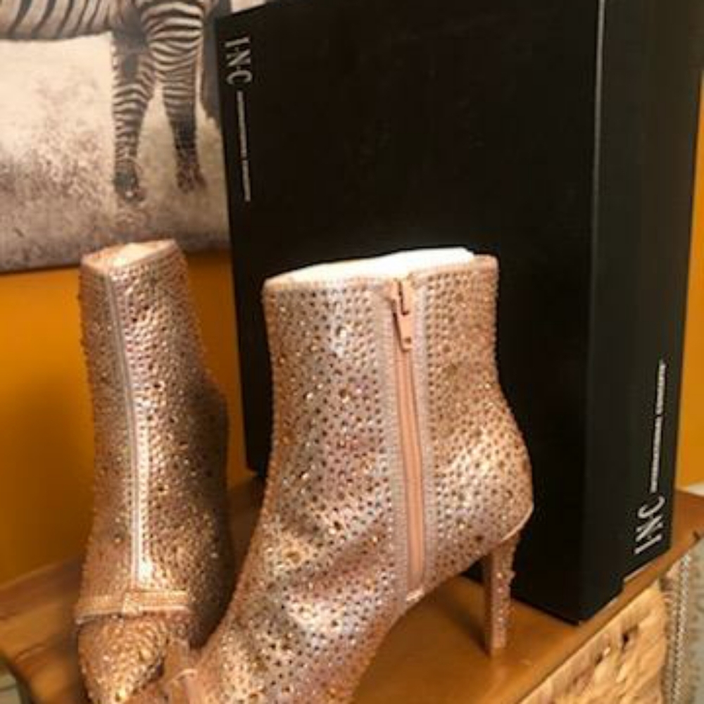 Shoes - Picture 2 of 3